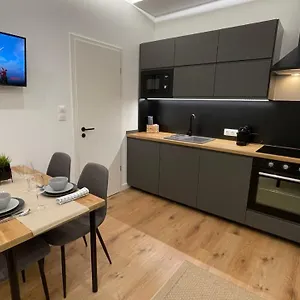 Sipsix - 2 Bedroom Flat In The Heart Of Apartment