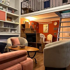  Apartment Mari Georgia