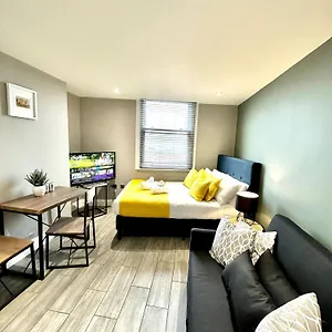  Apartment Stylish Studio With Sea Views United Kingdom